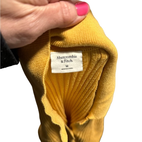 Abercrombie & Fitch Mustard Knit Cardigan med - Picture 3 of 4